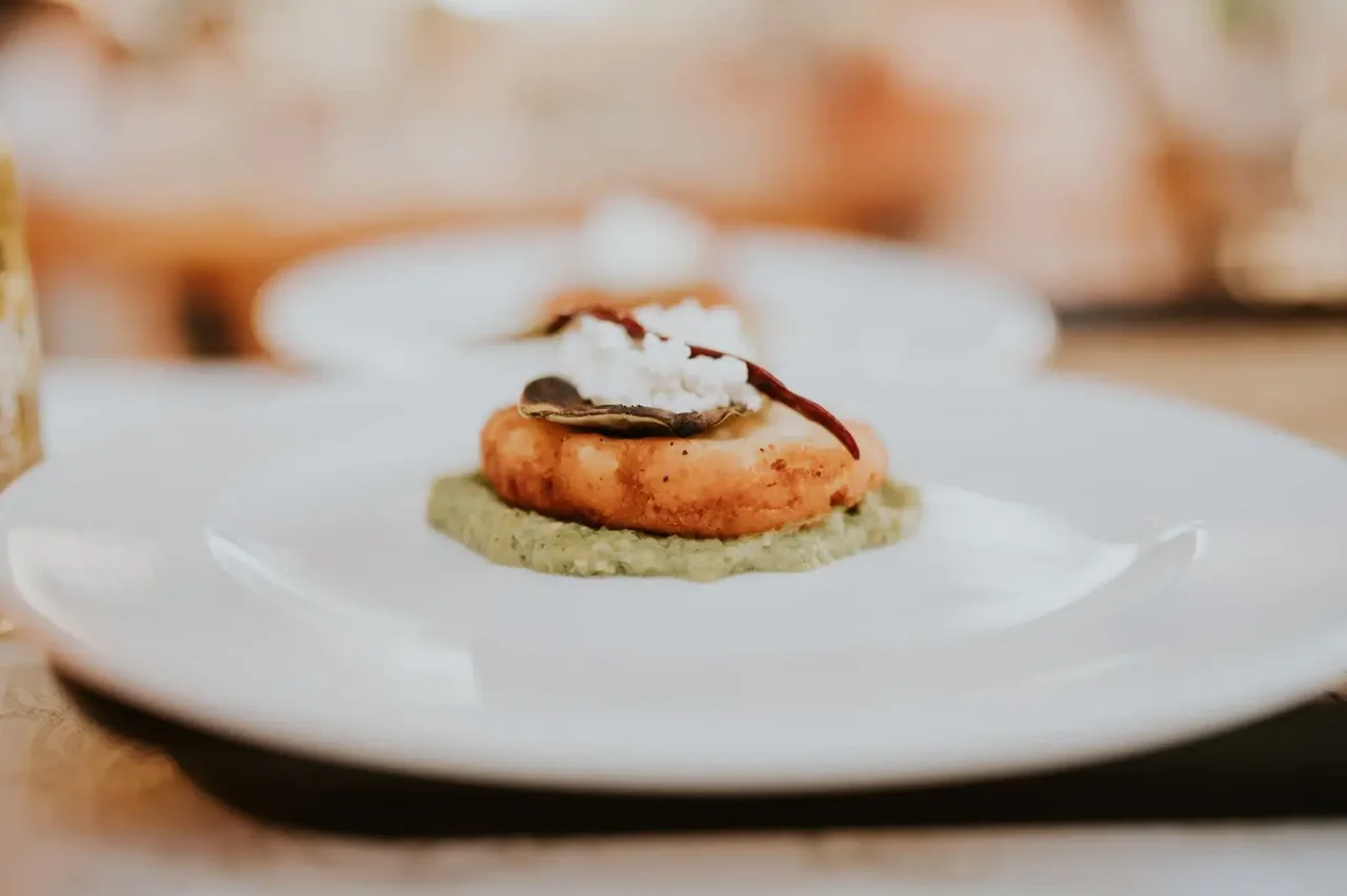 Dining detail at Elvorohotel Retreat