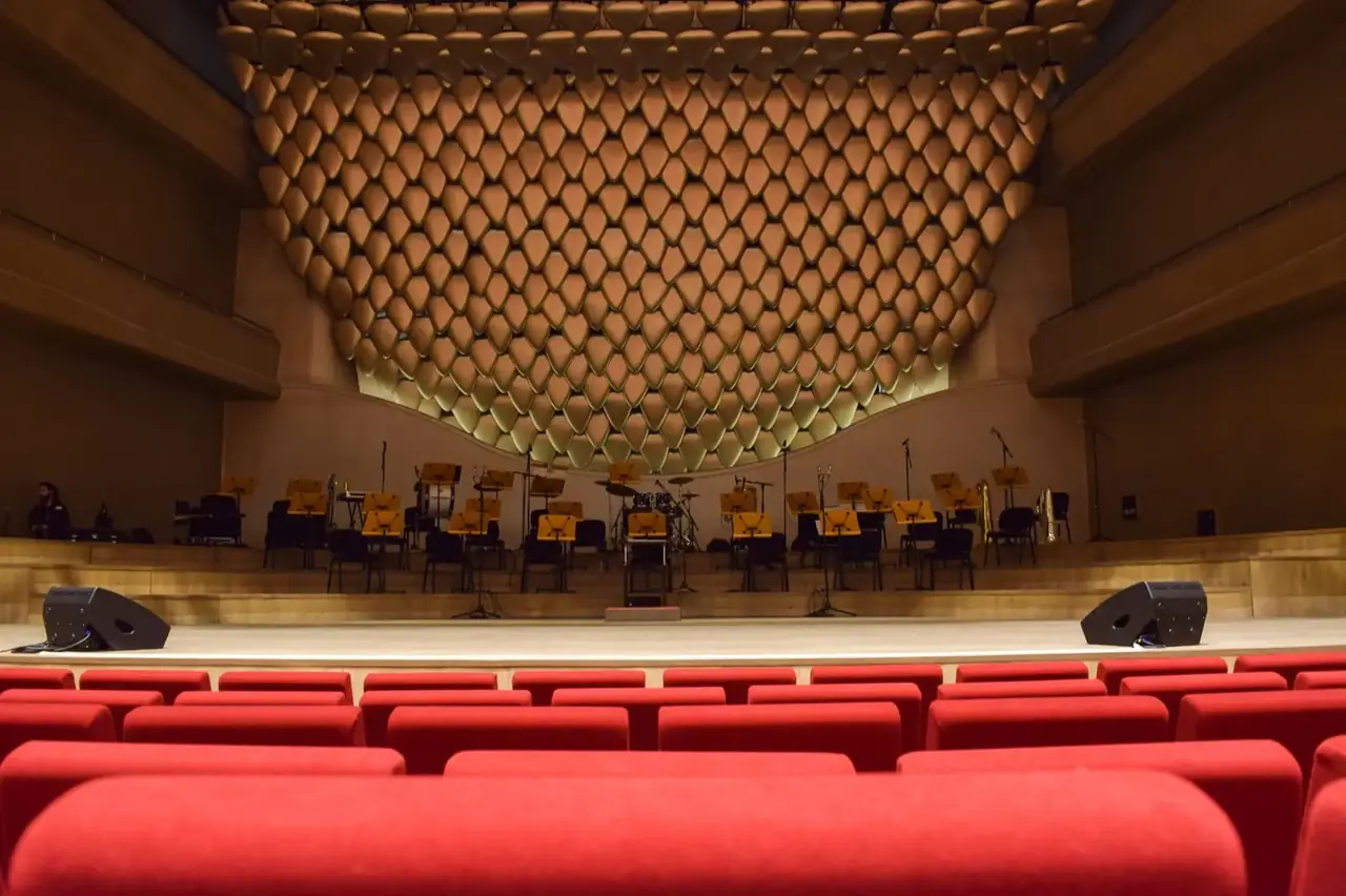 Theater & Live Entertainment